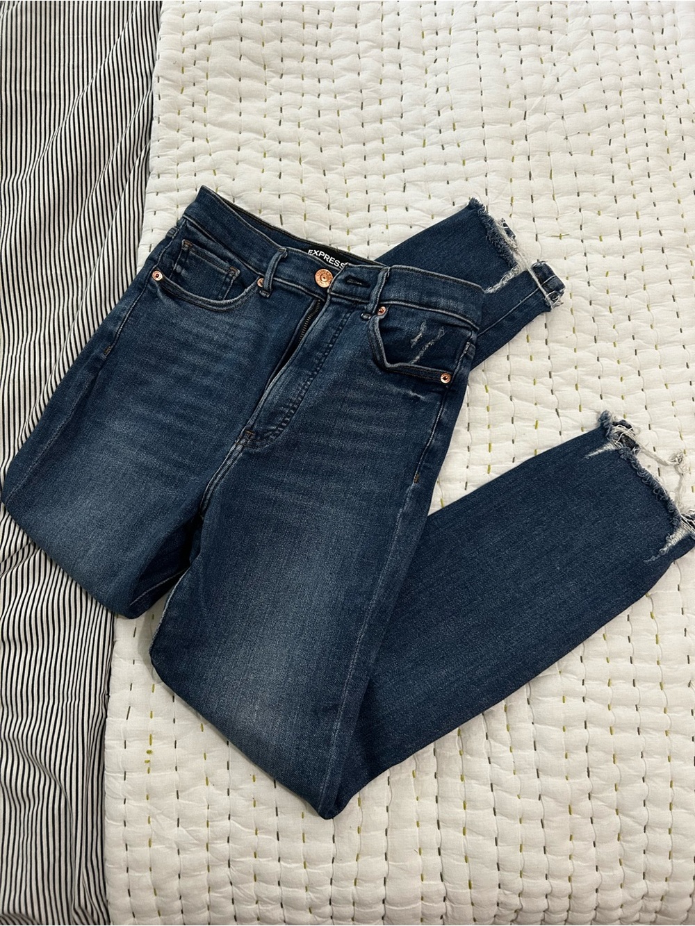 Express Dark Blue High-Rise Cropped Skinny Jeans with Frayed Hem